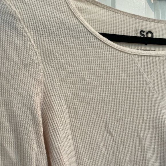 SO Cream Fitted Crop Blouse - Picture 3 of 5